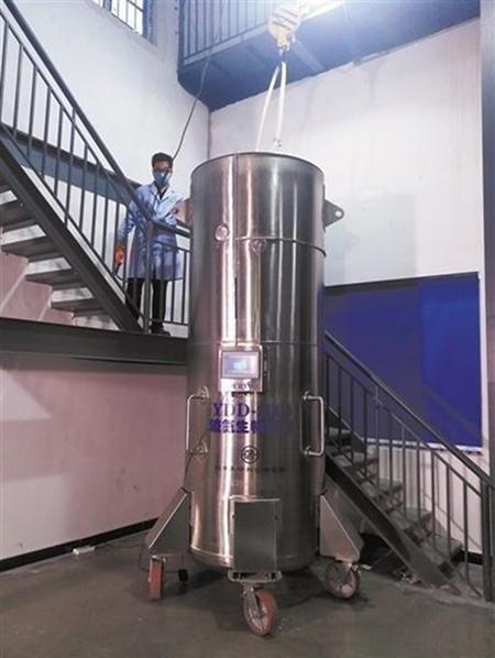 Cuộc sống mới của người đàn ông đóng băng thi thể vợ