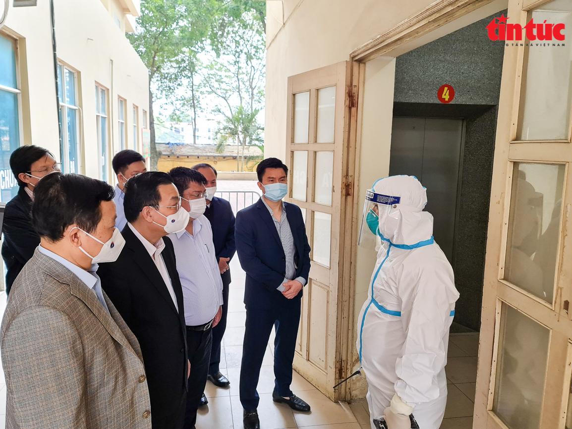 Hà Nội hỏa tốc chỉ thị tăng cường chống dịch trong dịp Lễ cuối năm