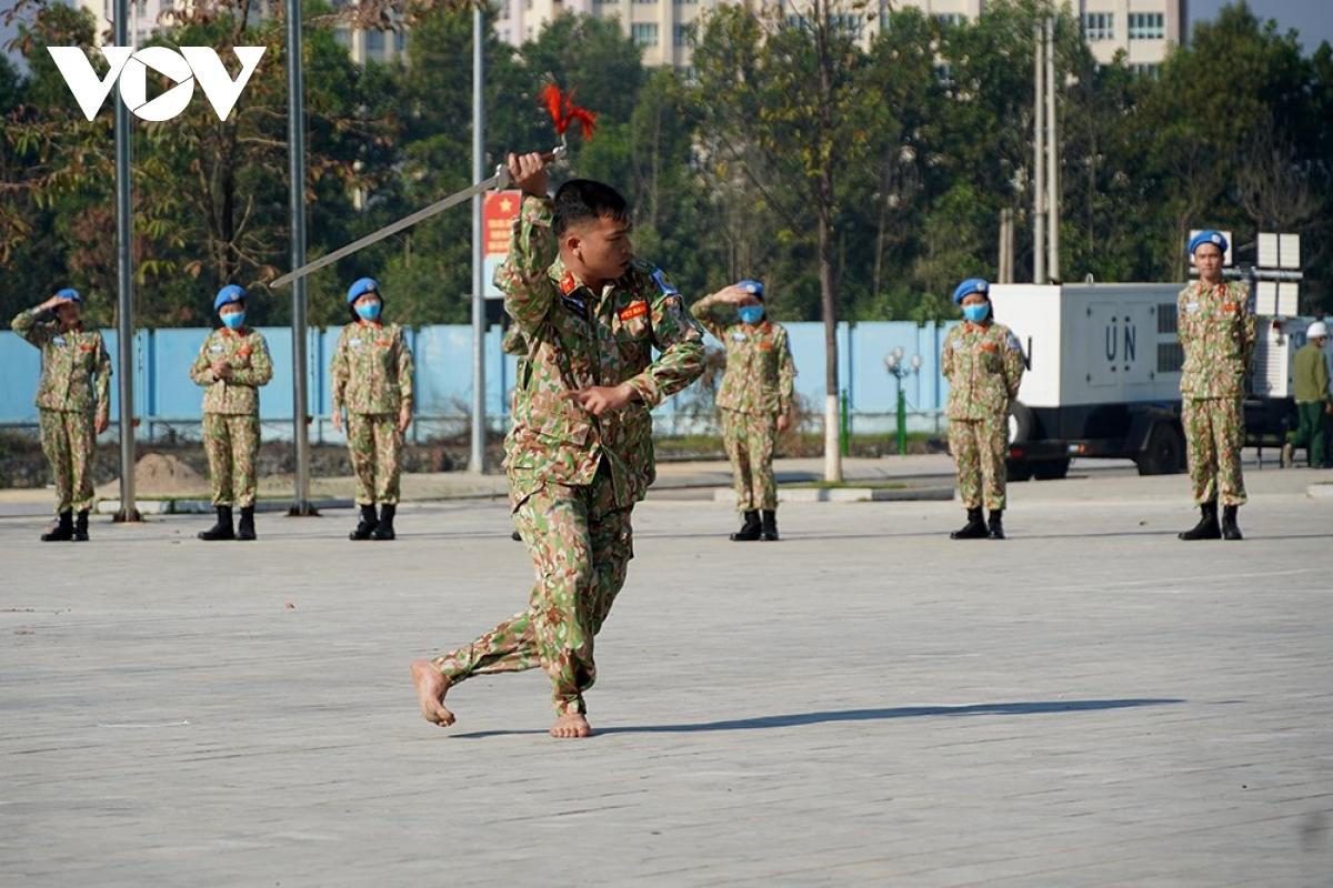 Những màn võ thuật 'cực đỉnh' của chiến sỹ mũ nồi xanh