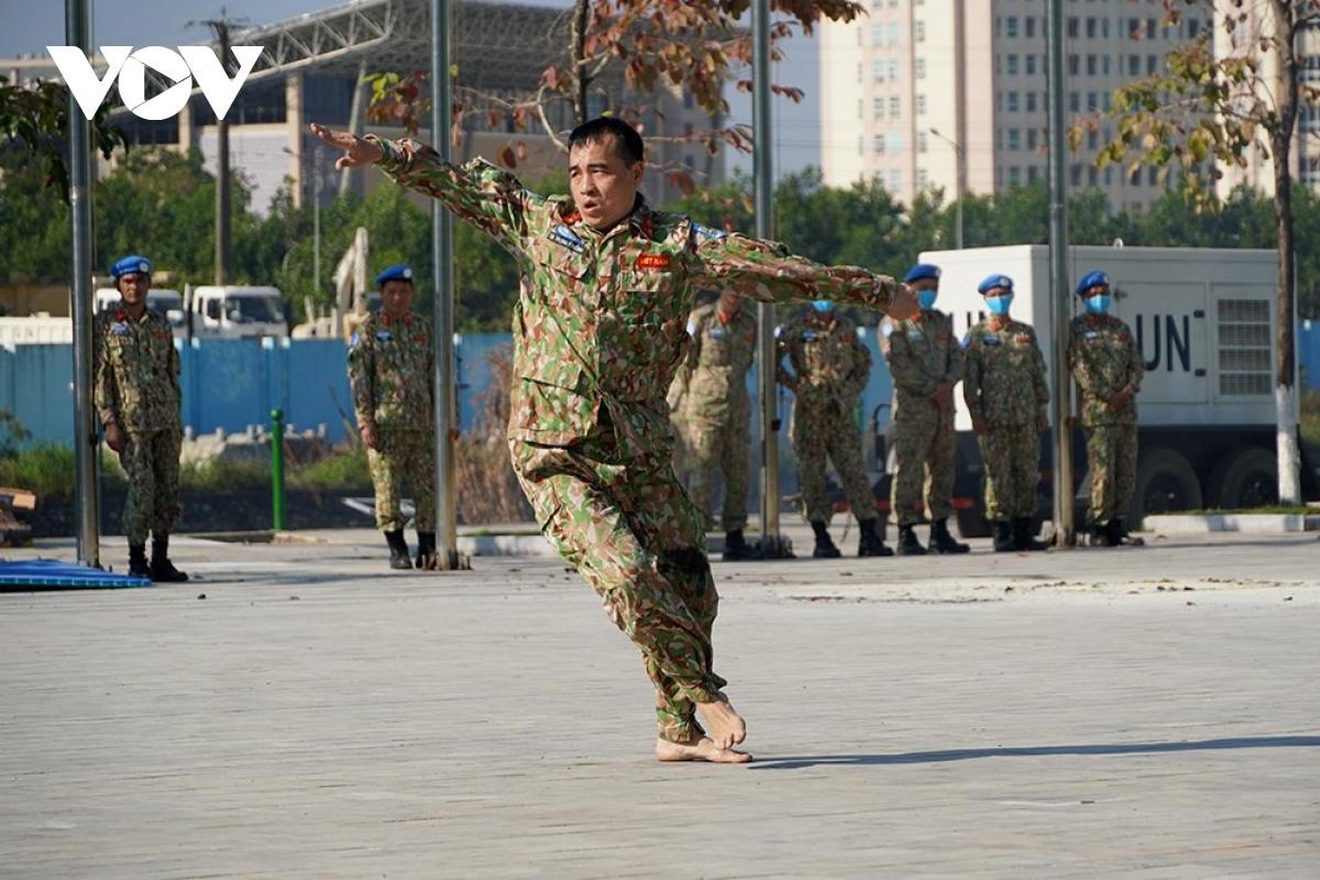 Những màn võ thuật 'cực đỉnh' của chiến sỹ mũ nồi xanh