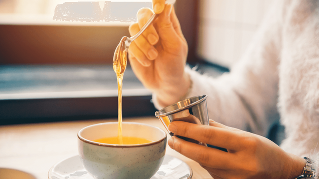 Trời lạnh, uống mật ong theo cách này hại khủng khiếp