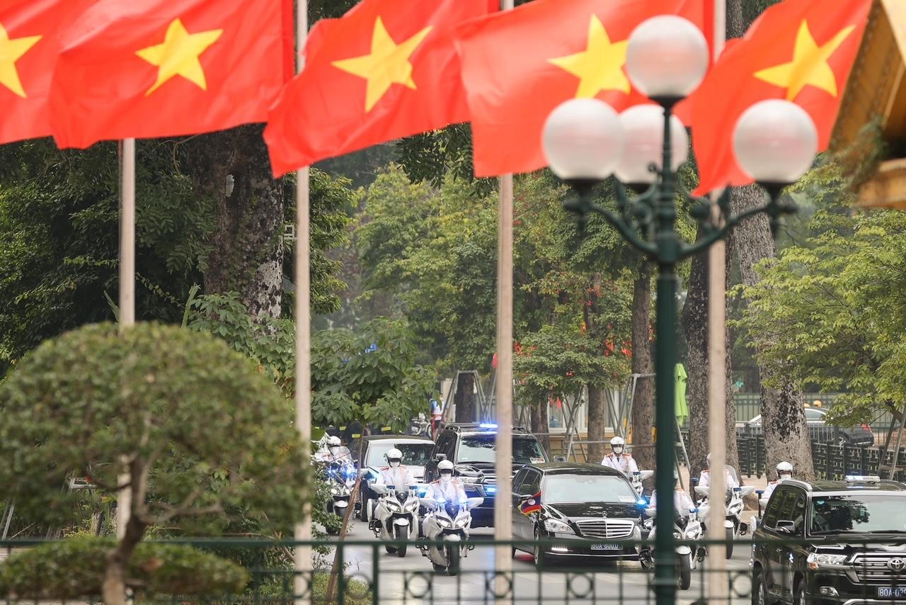 Hình ảnh Thủ tướng Phạm Minh Chính đón, hội đàm với Thủ tướng Lào Phankham Viphavanh