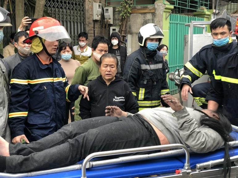 'Người hùng' cứu sống bé gái trong ngôi nhà cháy dữ dội ở Hà Nội