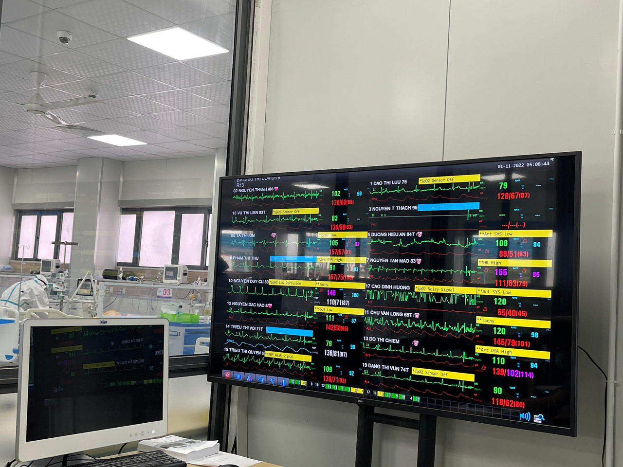 Khu dieu tri F0 nguy kich o Ha Noi anh 2