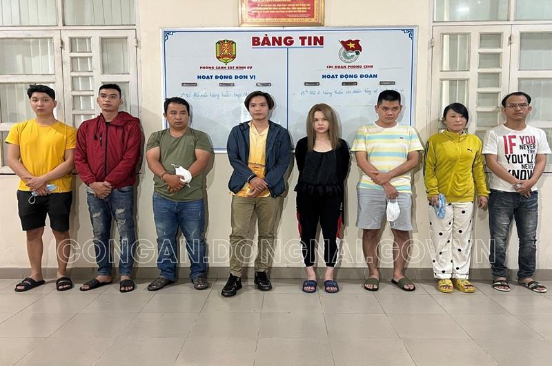 Bắt khẩn cấp 'ổ tú ông' điều phối hàng trăm gái mại dâm