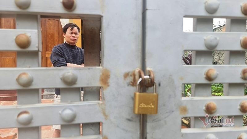 Chủ tịch huyện ở Thanh Hóa chỉ đạo mở khóa cổng nhà có người cách ly