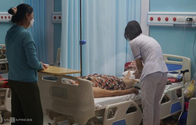 Những người cần khám hậu COVID-19