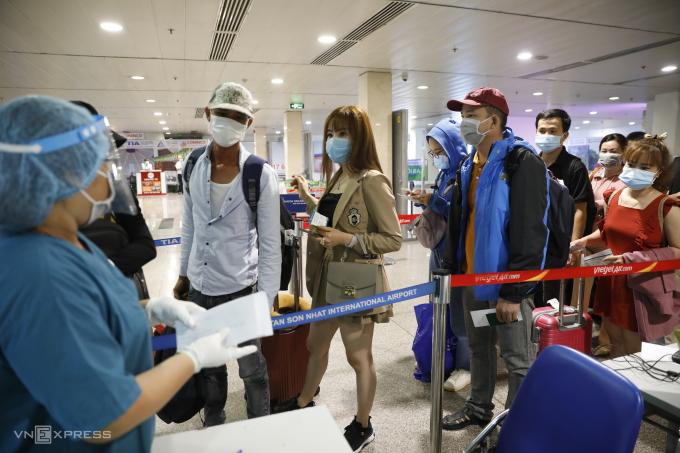 6 ca dương tính, 9 người F1 liên quan chùm Omicron cộng đồng tại TP HCM