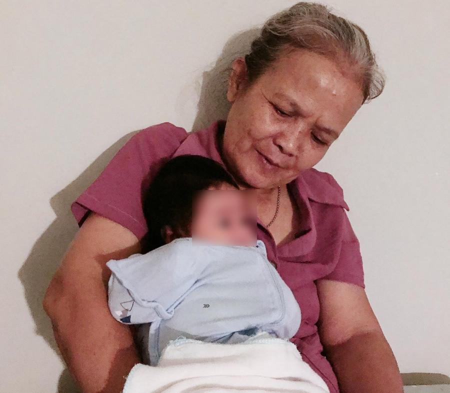 Nước mắt bà vú nuôi xin được sống đến ngày người mới trông con cho chủ