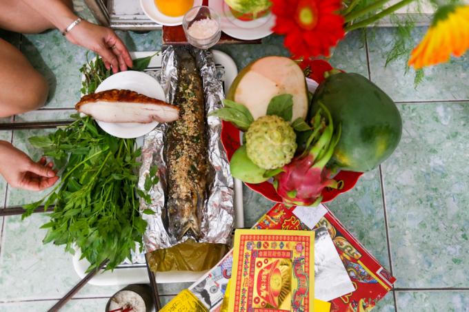 Vì sao ngày vía Thần Tài thường mua vàng, cúng cá lóc?