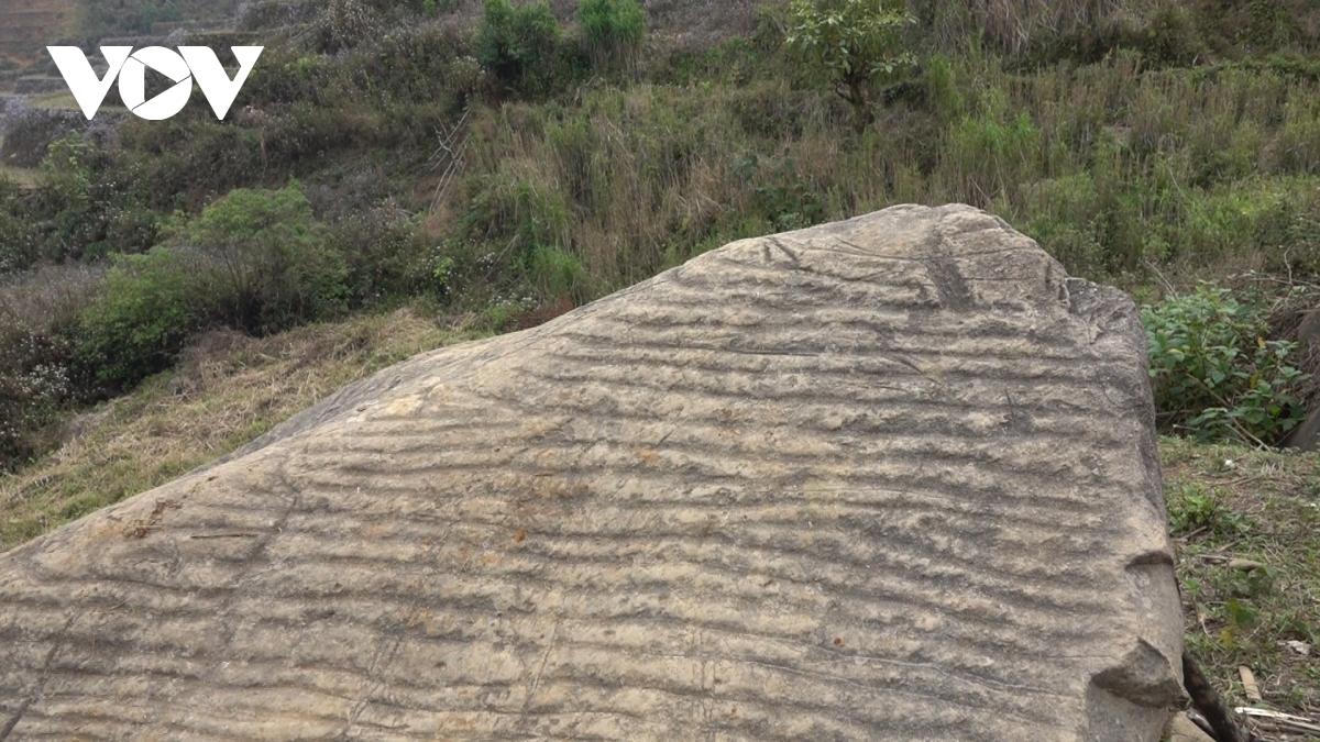 Giải mã bí ẩn về ruộng bậc thang trên đá ở Yên Bái