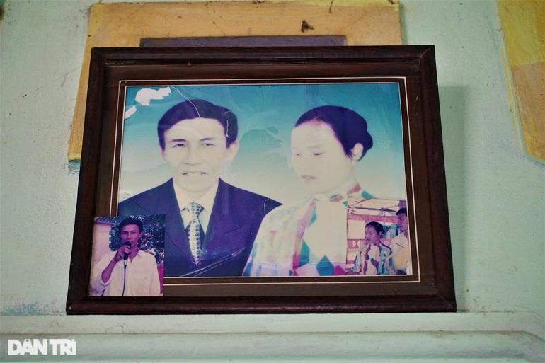 Cuộc sống người đàn ông 19 năm 'ôm xác vợ ngủ' bây giờ ra sao?