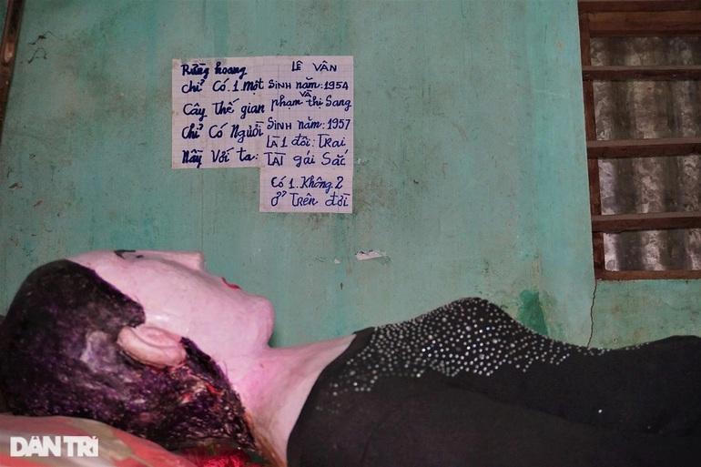 Cuộc sống người đàn ông 19 năm 'ôm xác vợ ngủ' bây giờ ra sao?