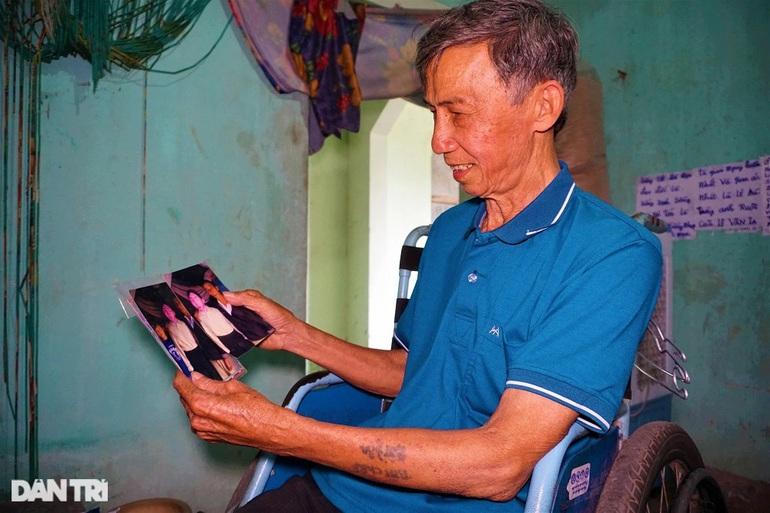 Cuộc sống người đàn ông 19 năm 'ôm xác vợ ngủ' bây giờ ra sao?