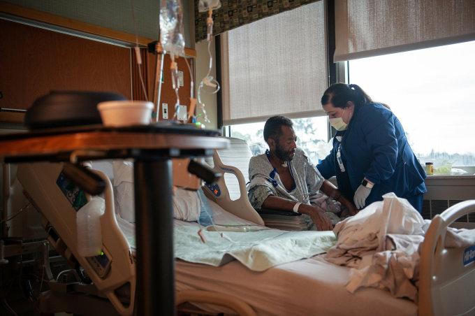 Người đàn ông khỏi ung thư sau mắc COVID-19