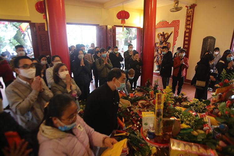 Phủ Tây Hồ lại tạm đóng cửa