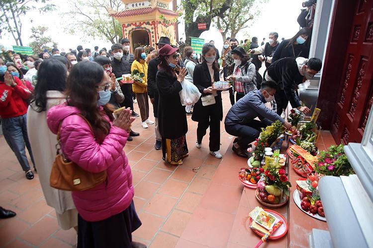 Phủ Tây Hồ lại tạm đóng cửa