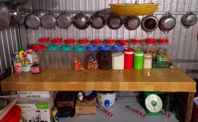 Căn bếp sạch bóng của người phụ nữ Cà Mau gây chú ý