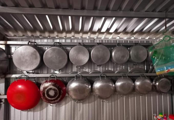 Căn bếp sạch bóng của người phụ nữ Cà Mau gây chú ý