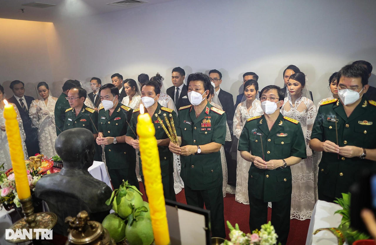 Lễ cưới đặc biệt của 20 cặp đôi y bác sĩ trong Bệnh viện Quân y 175