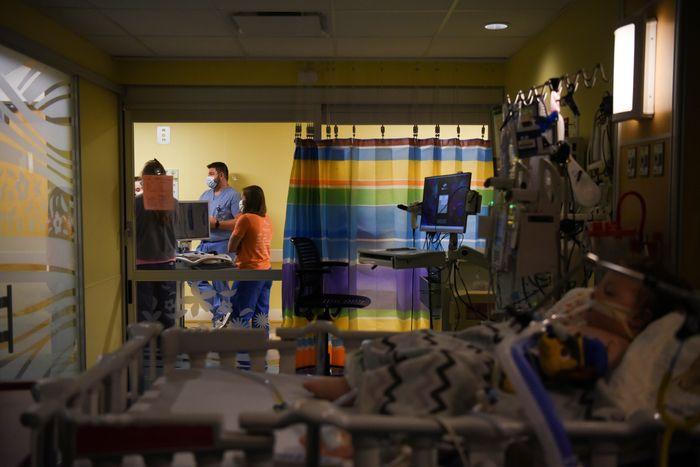 Giải mã bí ẩn lớn nhất thời đại dịch: Lý do trẻ em ‘vượt’ COVID-19 tốt hơn người lớn