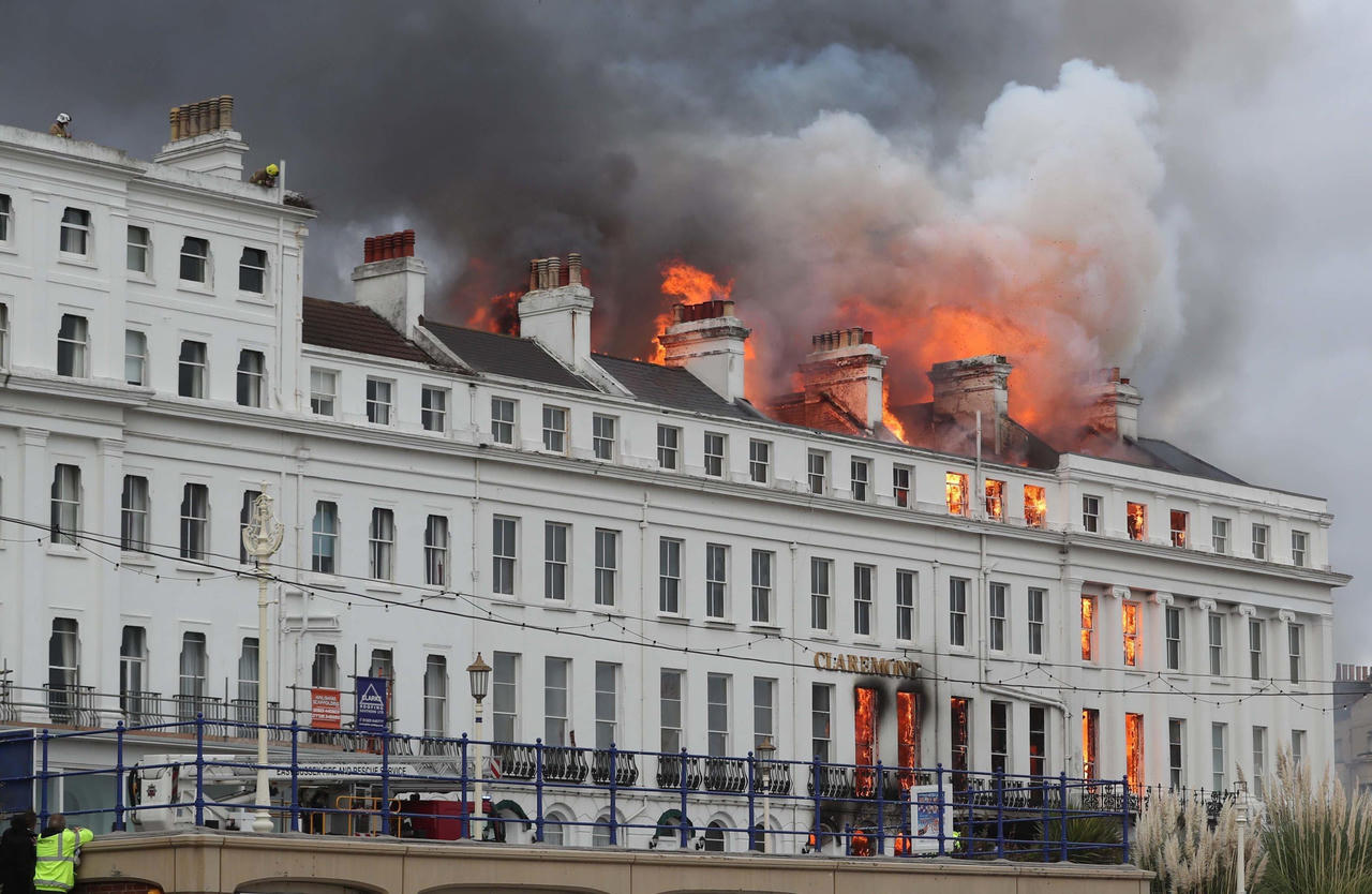 Vì sao không bao giờ nên đặt phòng khách sạn quá tầng 4?