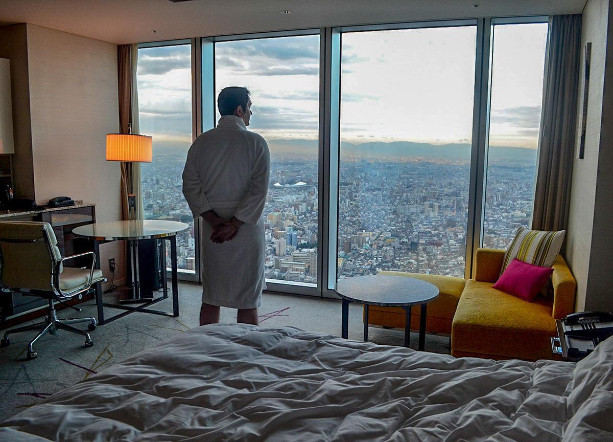 Vì sao không bao giờ nên đặt phòng khách sạn quá tầng 4?