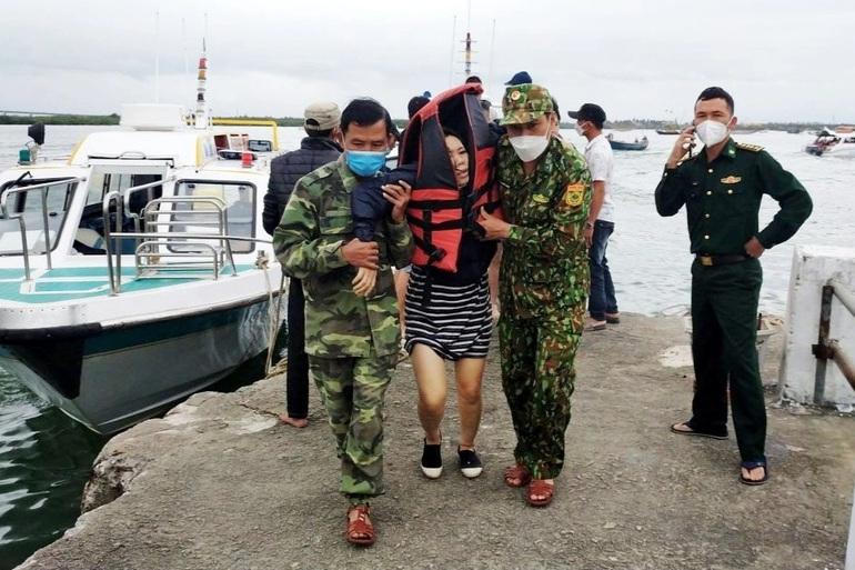 Nhân chứng kể lại giây phút sinh tử vụ chìm ca nô ở biển Cửa Đại