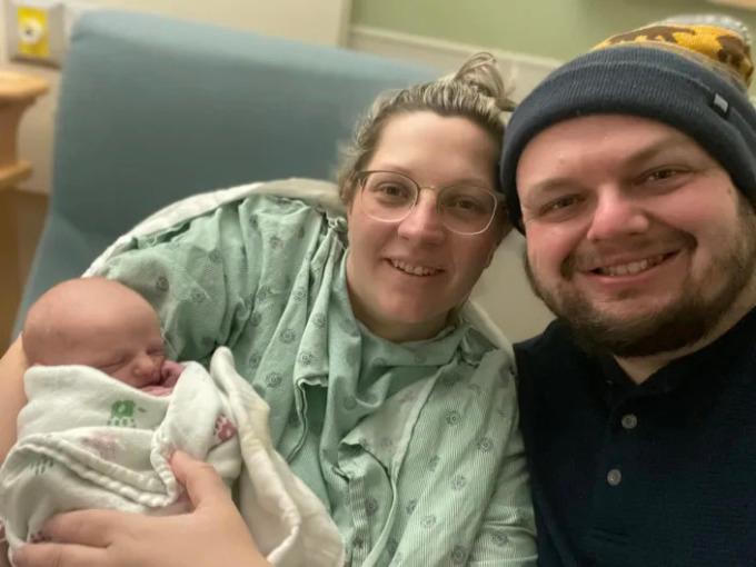 Người phụ nữ hiếm muộn sinh con vài giờ sau khi phát hiện... có thai