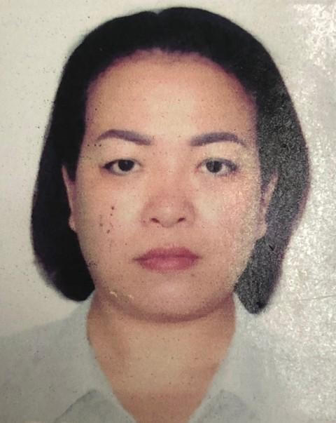 Hàng loạt quý bà sập bẫy tình của trai lạ - Ảnh 1.