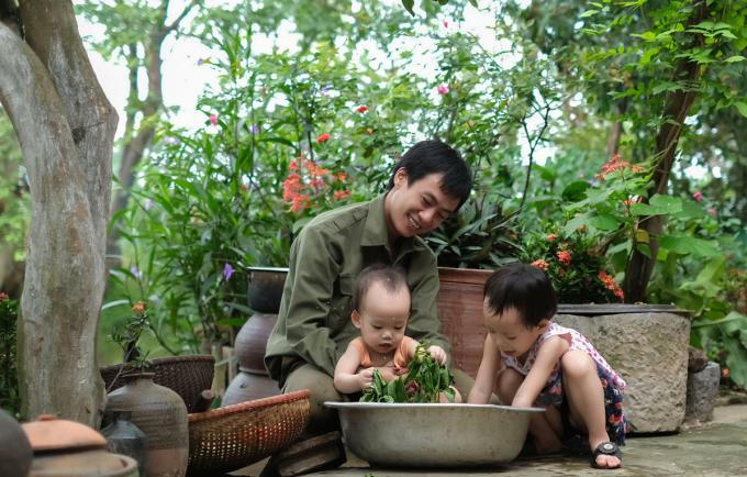 Cặp vợ chồng bỏ thủ đô về rừng 