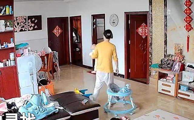 Mẹ hoảng hốt tìm con, cảnh sau đó khiến nhiều người 'cười ra nước mắt'