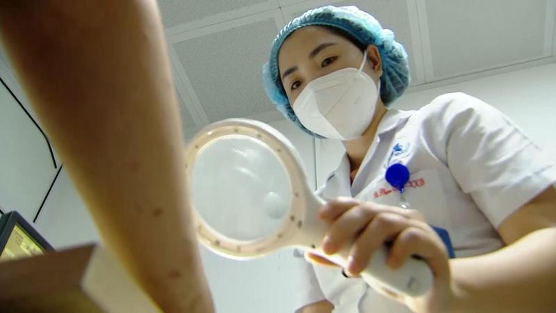 Nhiều người hết F0 lại phải đến Bệnh viện Da liễu Trung ương điều trị