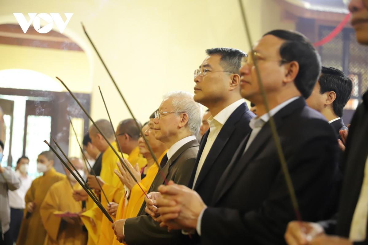 Tổng Bí thư Nguyễn Phú Trọng đến thăm, động viên công nhân ngành than ở Quảng Ninh