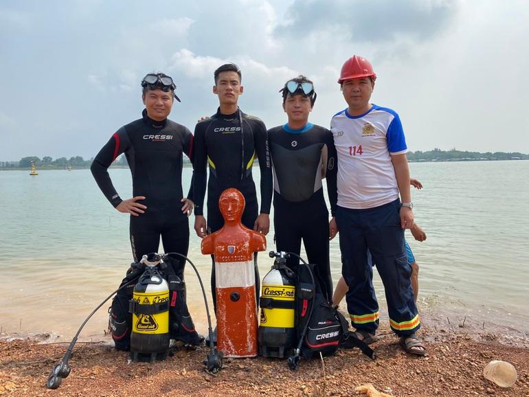 Giây phút Trung úy cảnh sát Đồng Nai cứu sống 4 người đuối nước tại biển Vũng Tàu