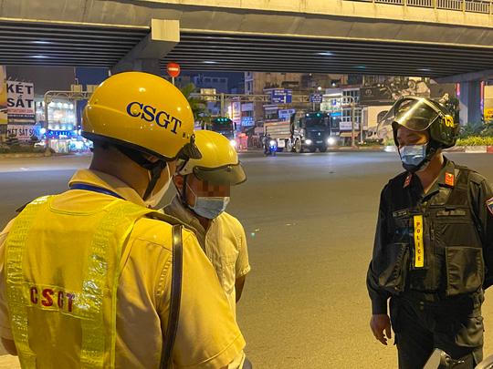 TP HCM: CSGT lên tiếng vụ uống 1 lon bia bị phạt 7 triệu đồng - Ảnh 1.