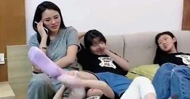 Sinh liên tục 7 đứa con để tận dụng chồng điển trai 'gen tốt'