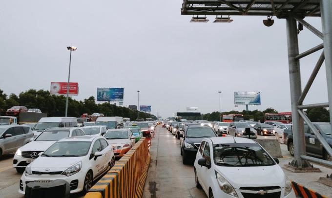 Nguyên nhân bất ngờ khiến cao tốc Hà Nội - Hải Phòng ùn ứ