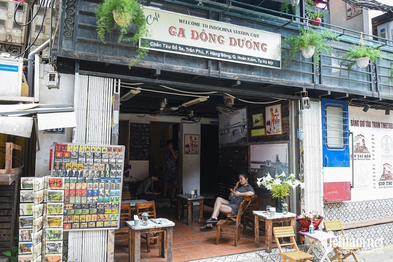 Thực hư tin 'phố cafe đường tàu Hà Nội mở lại, khách quốc tế đổ xô check-in'