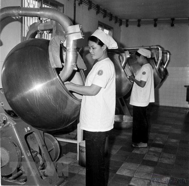 Hình ảnh thành phố Sài Gòn sống trong niềm vui chiến thắng 30/4/1975