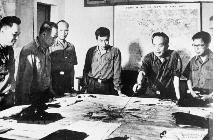 Hình ảnh thành phố Sài Gòn sống trong niềm vui chiến thắng 30/4/1975