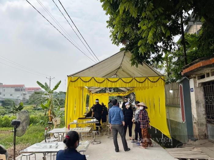 Nỗi đau người ở lại sau vụ 3 mẹ con tử vong sau tai nạn ở Hà Nội, có bé trai từng bị trao nhầm - Ảnh 1.