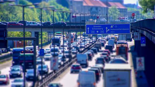 Đức cảnh báo nguy cơ cạn kiệt xăng, dầu