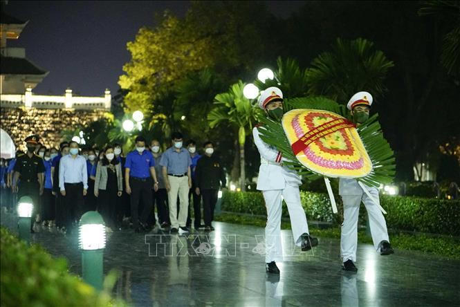 Thắp nến tri ân các Anh hùng Liệt sỹ nhân kỷ niệm 68 năm Chiến thắng Điện Biên Phủ