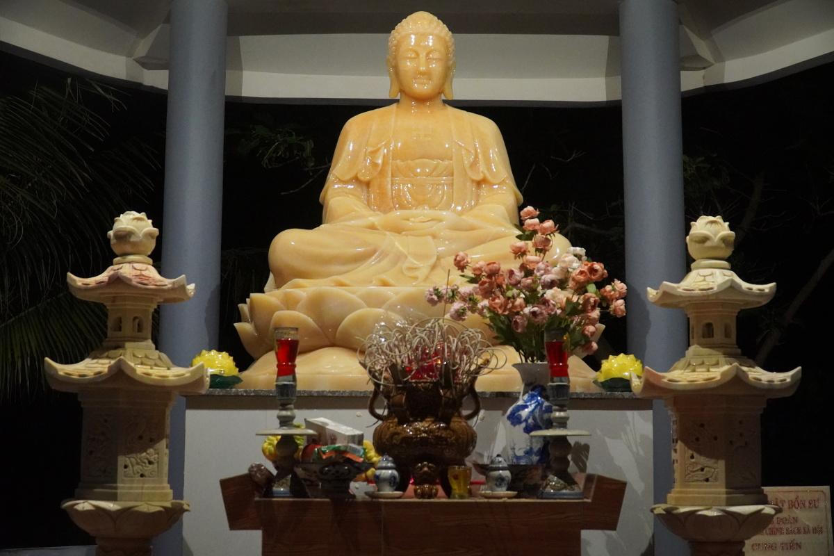 Những ngôi chùa trên đảo Trường Sa