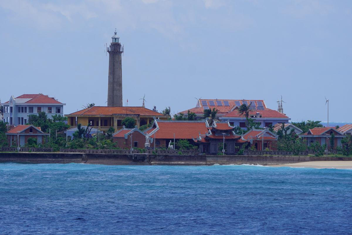 Những ngôi chùa trên đảo Trường Sa