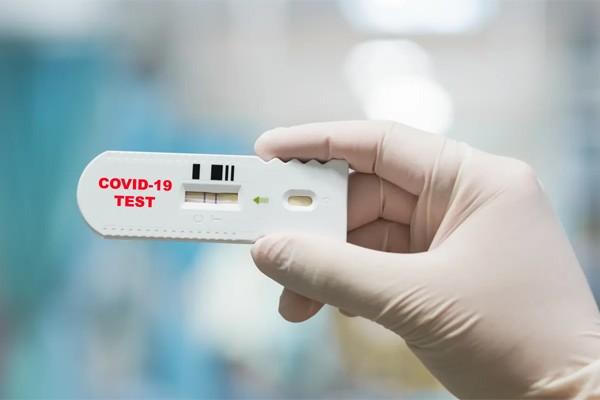 Biến thể Omicron khiến nguy cơ tái nhiễm COVID-19 tăng 18 lần?