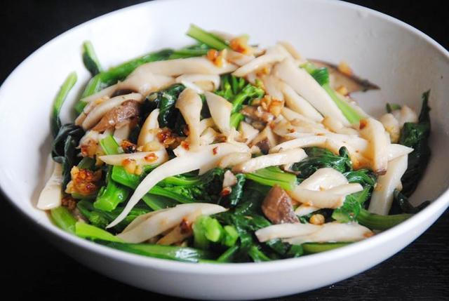 6 món để qua đêm tiếc rẻ ăn vào có thể gây ngộ độc và ung thư