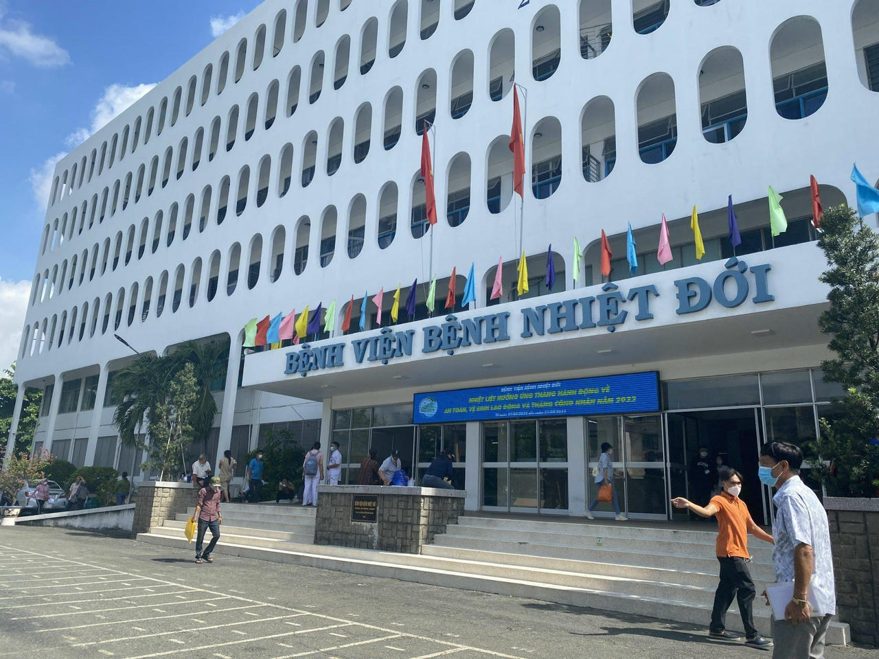 Xuất hiện các ca sốt rét ác tính 'nhập khẩu' từ châu Phi, người dân cần làm gì?