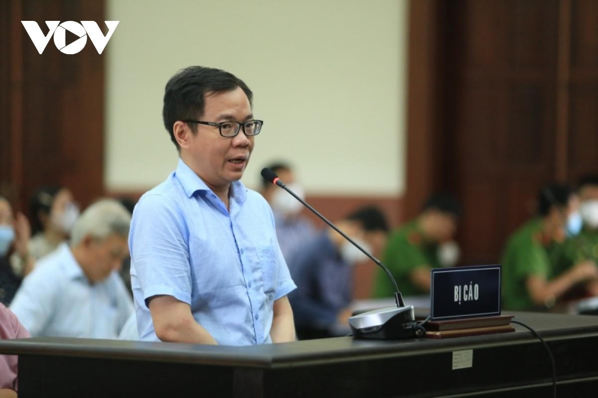 Bị cáo Tất Thành Cang bật khóc xin lỗi Đảng và gia đình